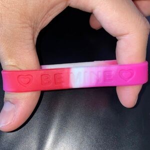 Pink/Red Rubber Band Hobby Lobby “Be mine” bracelet 7 Inches one size expand